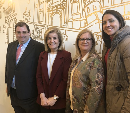 La ministra de Empleo y Seguridad Social, Fátima Bañez, visita Baeza
