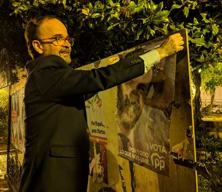 Pegada de carteles Elecciones generales 10N