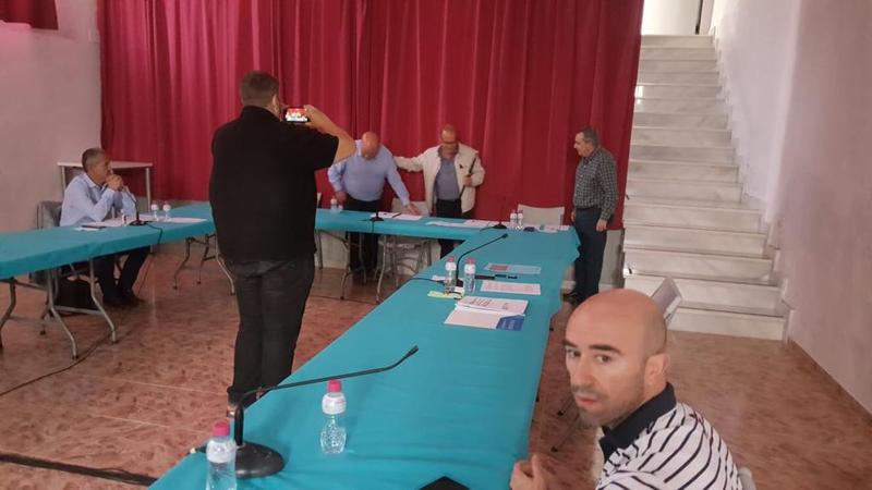 Requena celebra que hoy por fin sea investido alcalde el ganador de las elecciones municipales de La Guardia