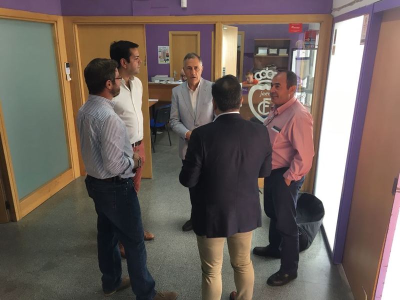 Requena anima a los jiennenses a apoyar al Real Jaén “para que juntos ascendamos a 2ªB”