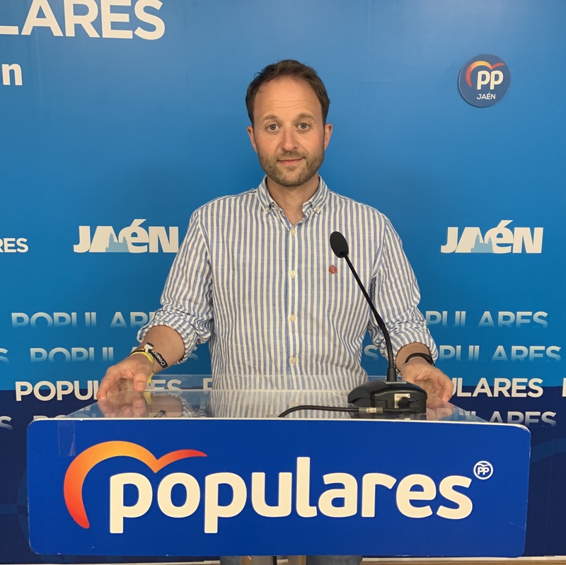 Domínguez: “Espadas Cejas ha venido hoy a reírse de nuestros agricultores” 