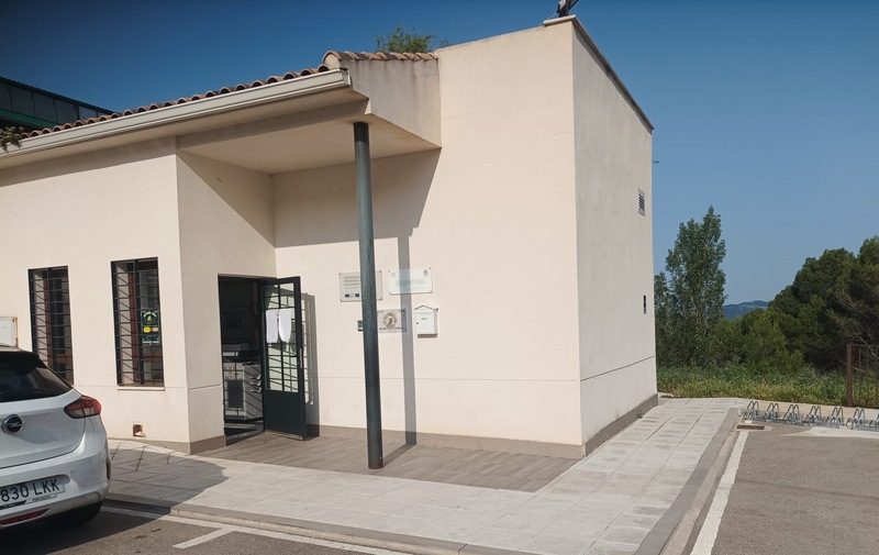 El PP de Segura de la Sierra lamenta que los gobiernos socialistas “planificasen un colegio pequeño, se ve que creían poco en nuestro pueblo” y asegura que trabajan con la Junta para dar una educación de primera 