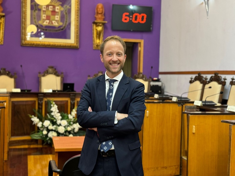 Domínguez: “La ciudad de Jaén se merece que todos trabajemos al 100%”