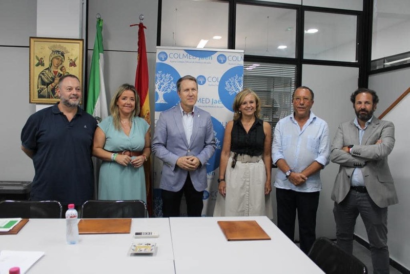 REUNIÓN DEL MORAL CON COLEGIO DE MÉDICOS