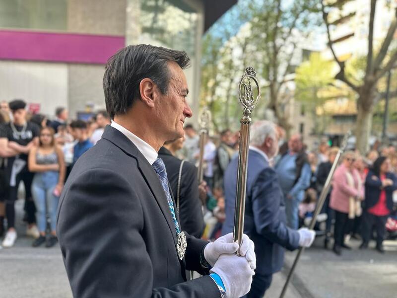 El candidato del PP se solidariza con las cofradías de Jaén tras las burlas de la televisión pública de Cataluña
