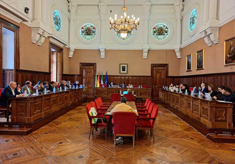 Camacho: “El PSOE ha vuelto a demostrar hoy que no le preocupan la provincia ni los jiennenses: más que nunca la Diputación necesita dejar atrás 46 años de sectarismo”