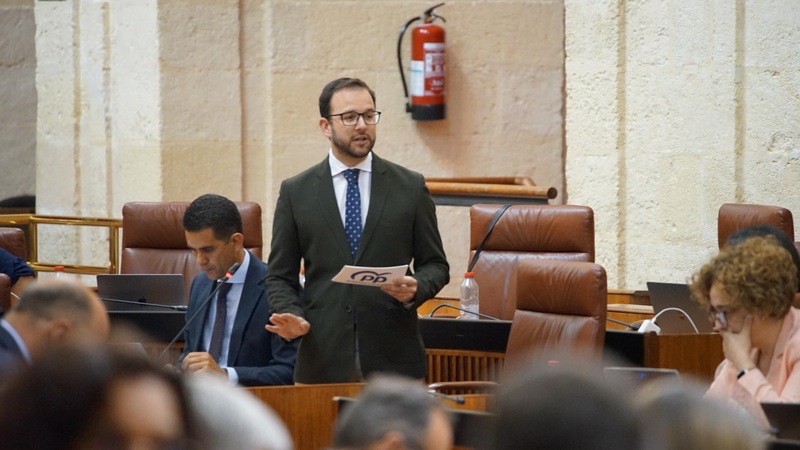 Marchal afirma que con Juanma Moreno la educación universitaria pública no ha dejado de crecer