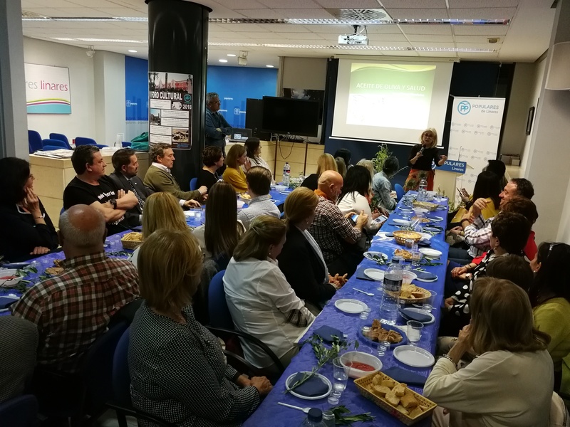 El Partido Popular de Linares conmemora la festividad de San Isidro con una cata y maridaje de aceite de oliva
