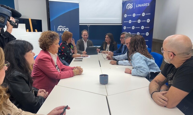 Domínguez sitúa a los autónomos como motor de Jaén y contrapone el modelo del PP al “infierno fiscal” de Sánchez