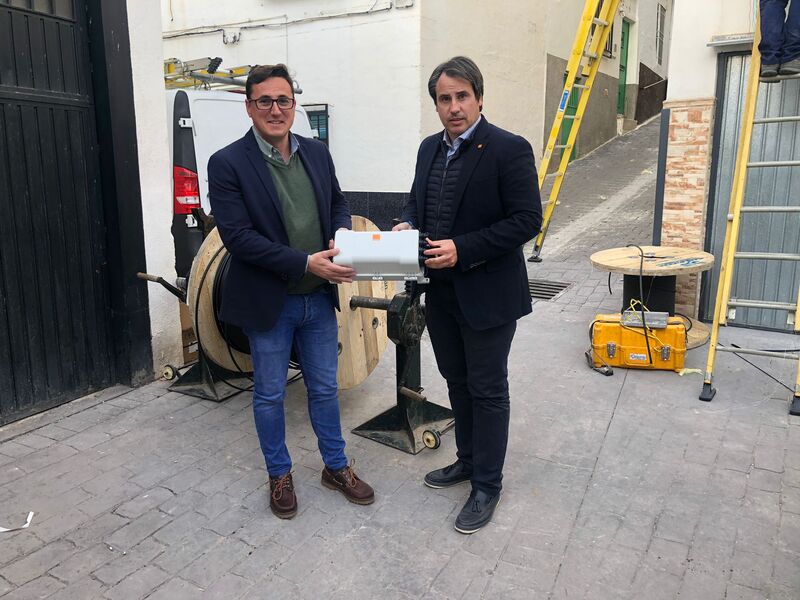 Orange invierte 270.000 € para que la fibra óptica llegue a Torres