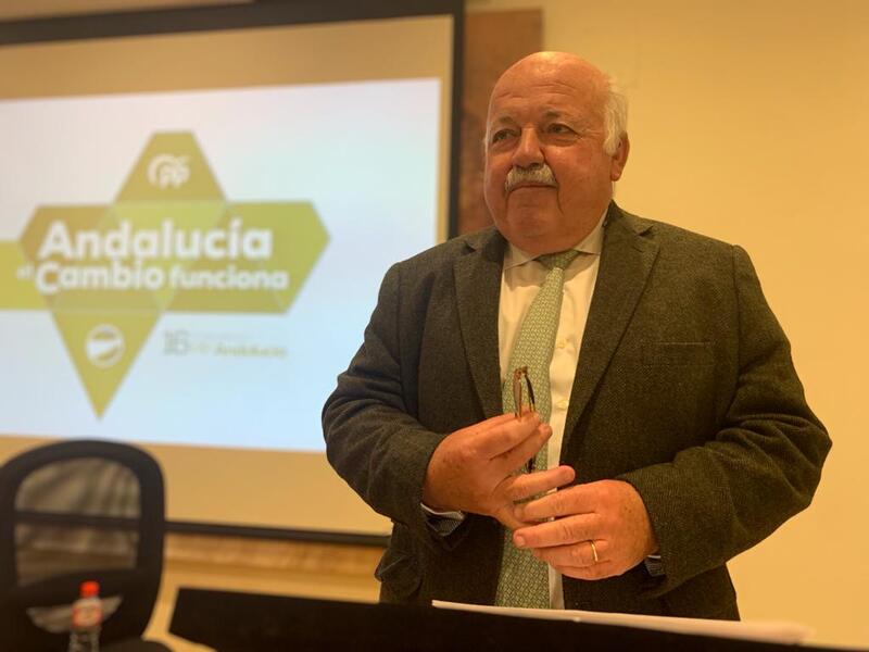 Aguirre apuesta por un nuevo modelo sanitario basado en una sanidad  integral y humanizada
