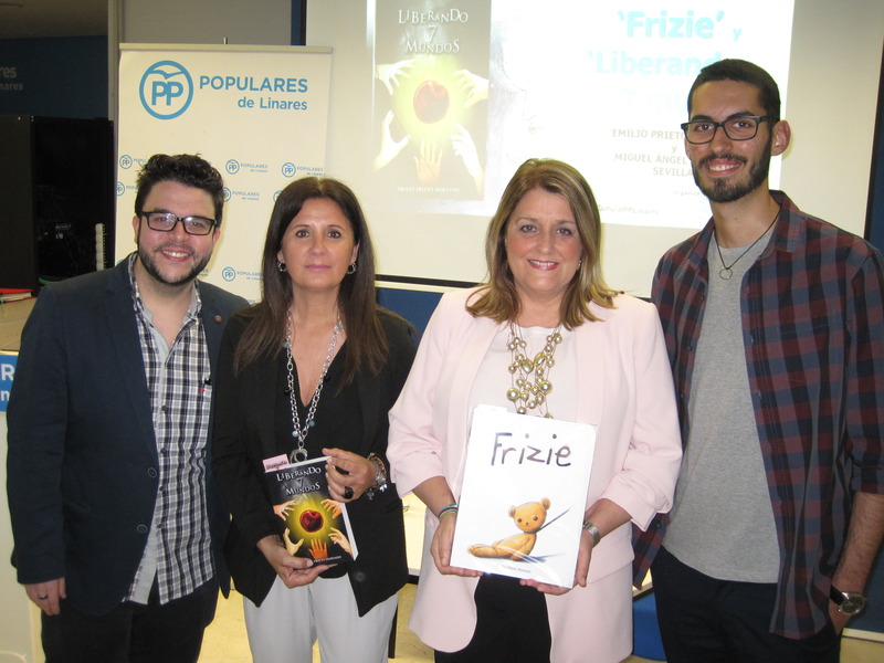 La presentación de ‘Frizie’ y ‘Liberando 7 mundos’ llena de creatividad y emprendimiento la sede del PP de Linares