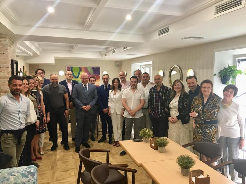 Márquez alaba el talento del sector comercial y empresarial de la ciudad y asegura que se agilizarán los permisos y licencias para crear riqueza