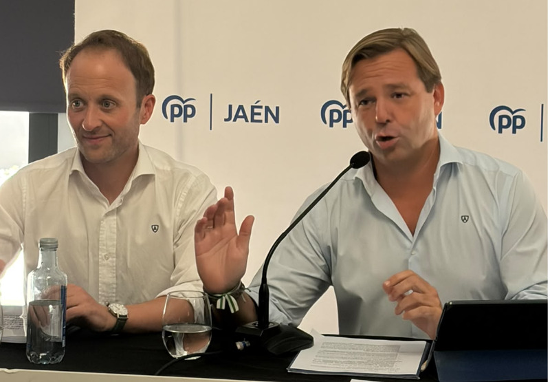 Repullo reivindica la vía andaluza de Juanma Moreno y los alcaldes del PP para hacer avanzar Jaén frente a la dejación y las guerras internas del PSOE