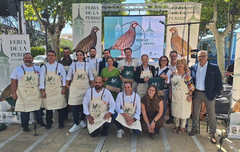 Domínguez destaca el “magnífico respaldo” de Jaén a Juanma Moreno con más de 4.100 avales ya a su candidatura para el próximo Congreso Regional