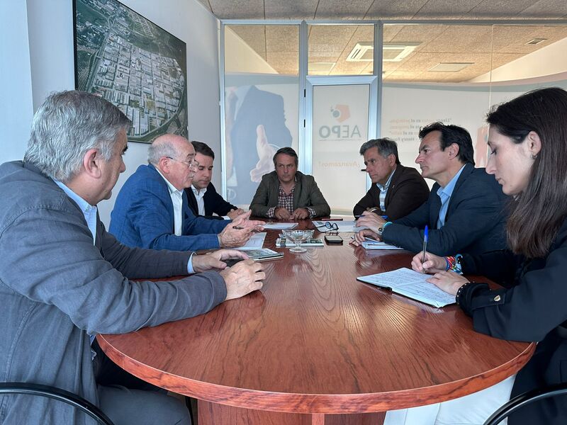 El candidato del PP convertirá el Polígono de los Olivares en un gran polo industrial