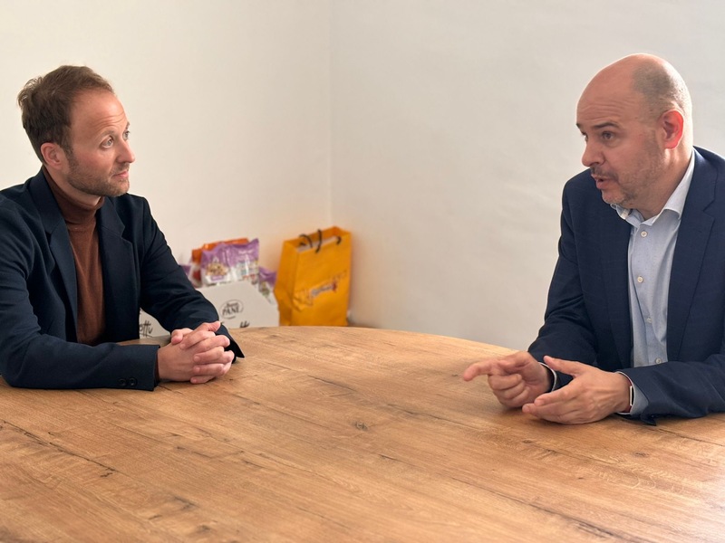 Domínguez conoce de primera mano la empresa Family Biscuits