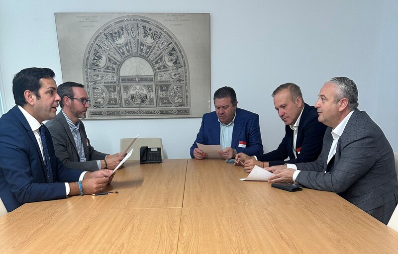 Los alcaldes de El Condado elevan el tono de sus protestas para evitar la subida del precio del agua y se dirigen directamente a la CHG: “Nos ampara la Ley”