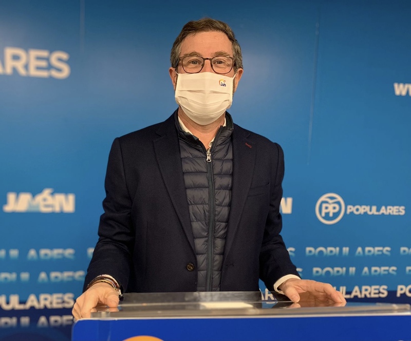 Contreras: “Reyes ha utilizado nuevamente la Diputación para representar un ‘teatrillo’ con sus alcaldes e intentar desprestigiar a la sanidad pública”