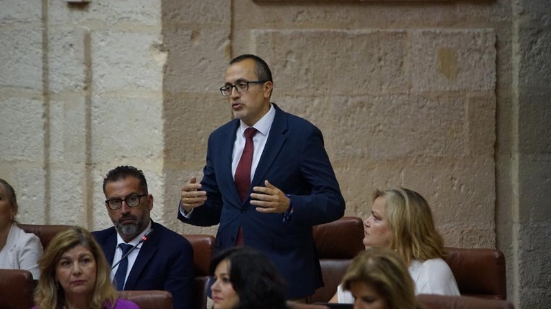 Bonilla: “El Gobierno de Juanma Moreno vuelve a demostrar su compromiso con la salud de los andaluces con la aprobación de más de 3.800 plazas”