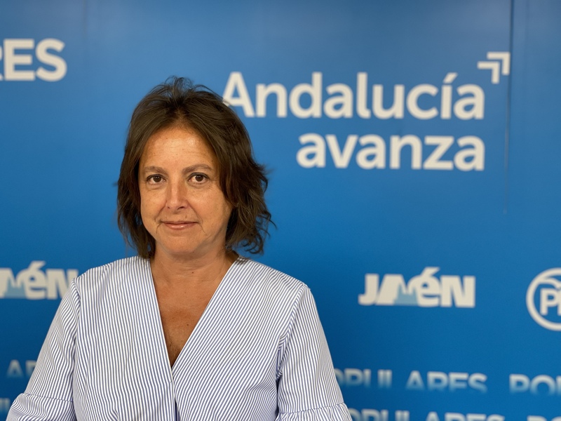 García asegura que el Gobierno de Juanma Moreno ha sido el único que ha apostado por la vertebración de la provincia, con infraestructuras que llevaban prometidas durante casi 20 años por el PSOE