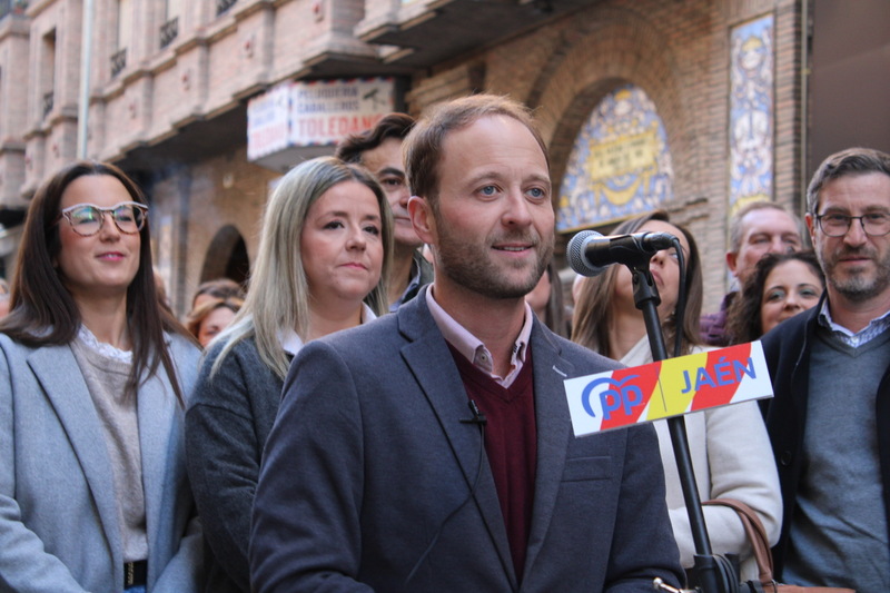 Domínguez: “Los afiliados del Partido Popular nos sentimos muy orgullosos de nuestra Constitución y del espíritu de convivencia que la impulsó”