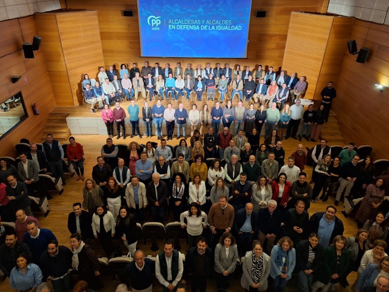 Los alcaldes del PP de Jaén firman en defensa de la igualdad de todos los españoles y contra las cesiones de Sánchez al separatismo, “que perjudican especialmente a territorios como el nuestro”