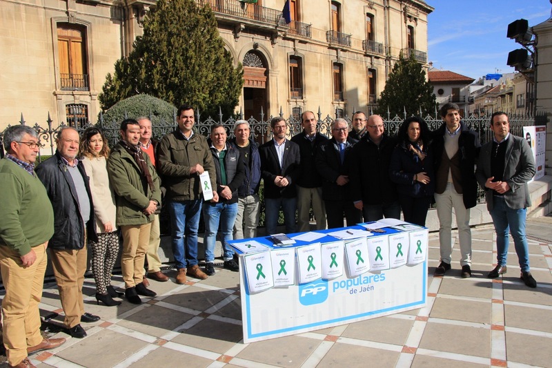 El PP hace un llamamiento para que mañana la provincia se paralice y Sánchez tome medidas en favor del olivar y del aceite