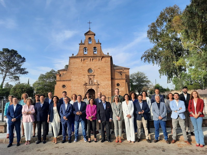 Del Olmo destaca la capacidad y solvencia de su equipo para gobernar Linares y ofrecerle un futuro próspero y lleno de oportunidades