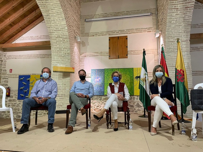 Cantero, reelegida presidenta del PP de Lopera