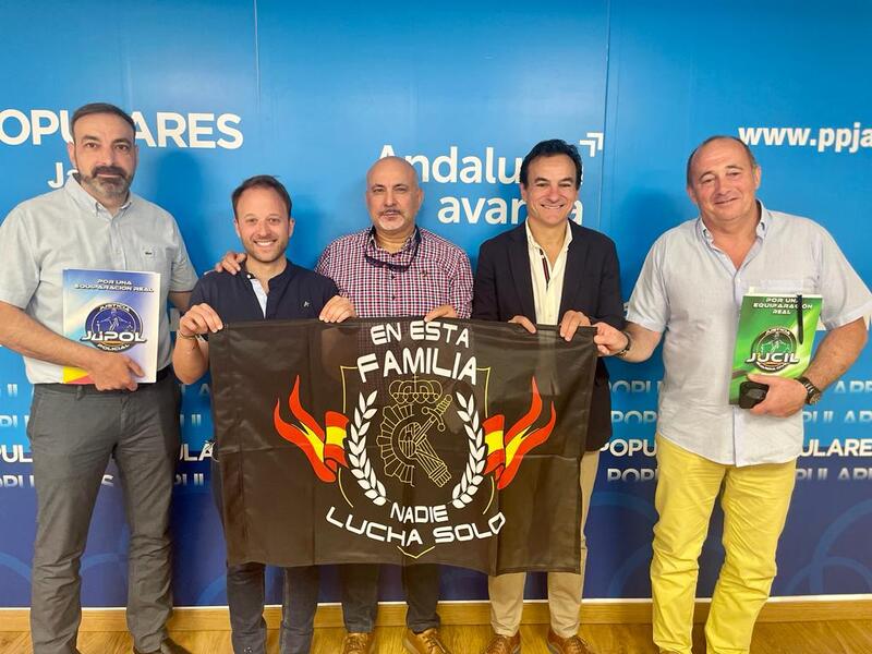 El PP se compromete con JUSAPOL a estudiar la ubicación de la nueva Comisaría Nacional de la capital