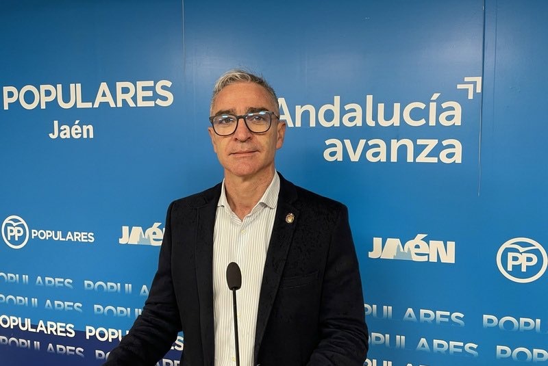 Camacho: “Seguimos poniendo alfombra roja a los autónomos en Andalucía” 