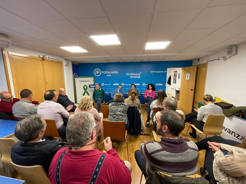 El PP de Jaén expone a las AAVV de la capital los presupuestos de la Junta para 2023