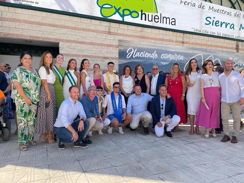 Domínguez aplaude la nueva edición de Expohuelma como un 'gran escaparate de lo mucho y bueno de Sierra Mágina'