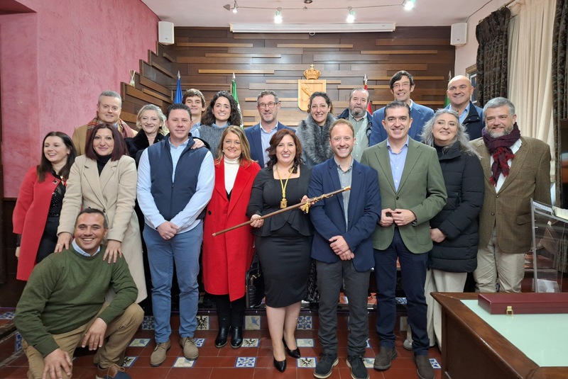 Domínguez felicita a Rocío Beltrán, nueva alcaldesa de Rus: “Donde gobierna el PP no hay colores, hay personas”