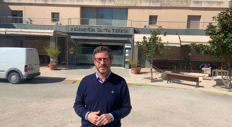 Contreras: “Reyes ha eliminado el 20% de las plazas de residencias de mayores y personas con discapacidad, le exigimos que rectifique este brutal recorte social”