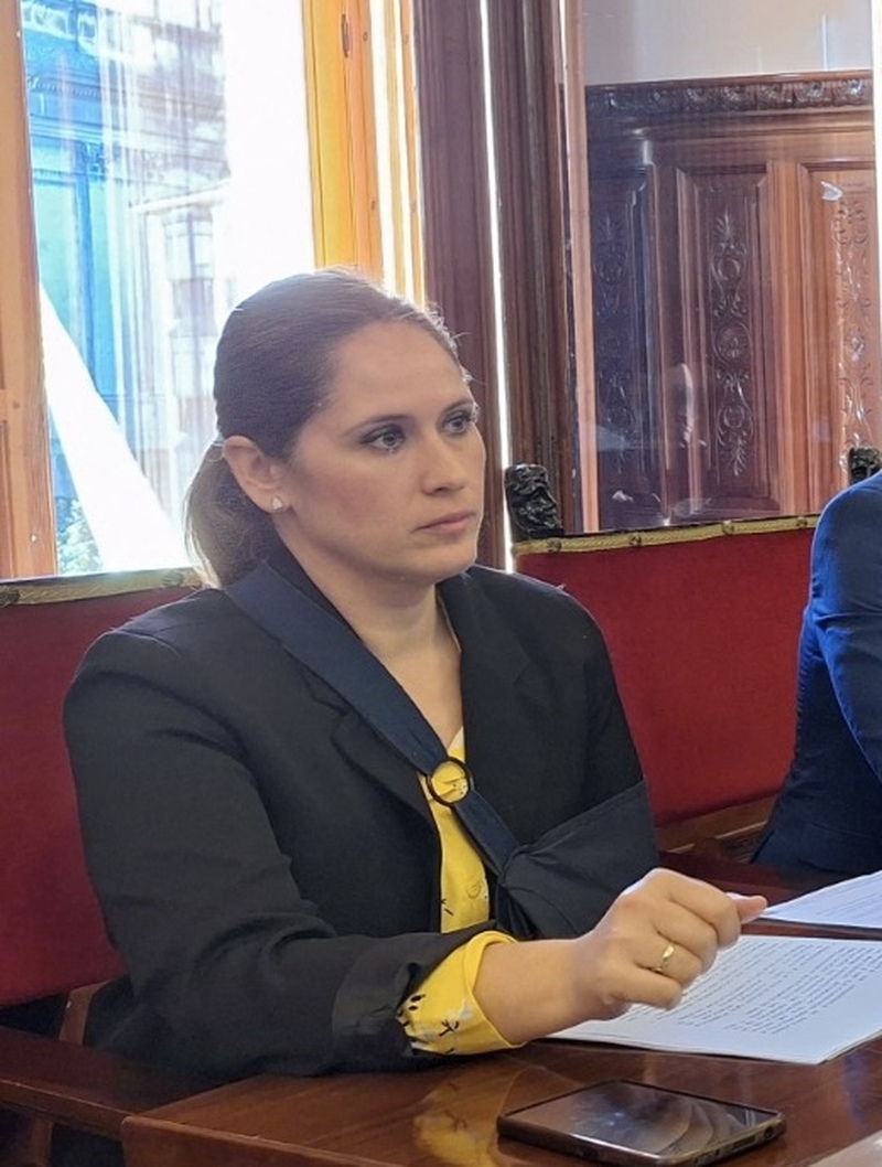 Mercedes Flores exige Paco Reyes una rectificación inmediata y disculpas públicas por su humillante ataque machista en el pleno