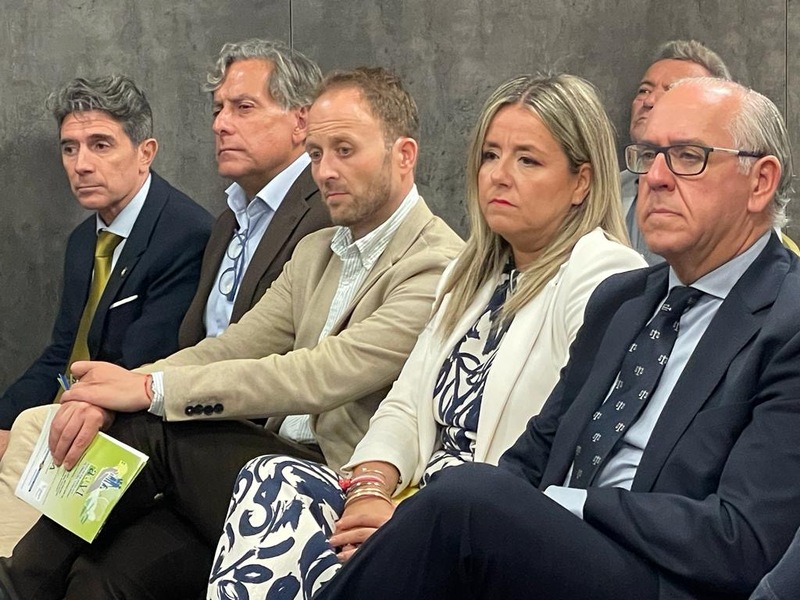 Domínguez reprocha a Sánchez que forme gobierno con quienes “planificaron y ejecutaron crímenes terroristas en España”