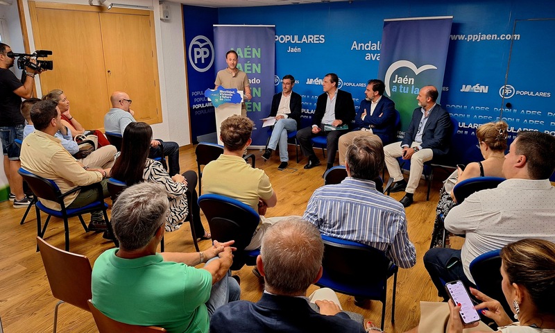 El foro ‘Movilidad, Vivienda y Futuro en Jaén’ pone de relieve la necesidad urgente de mejorar el tren para desarrollar la provincia