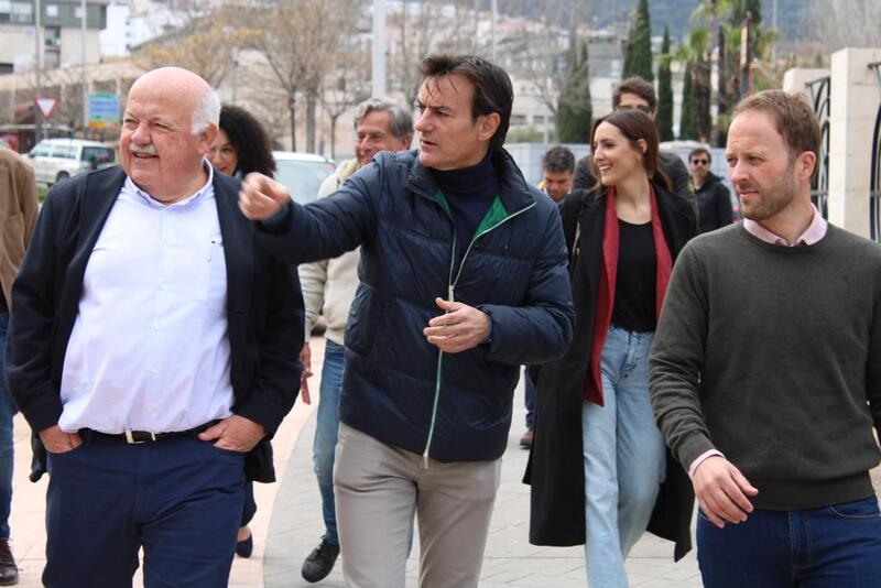 El presidente del Parlamento andaluz asegura que Agustín González es “una garantía de éxito” para Jaén