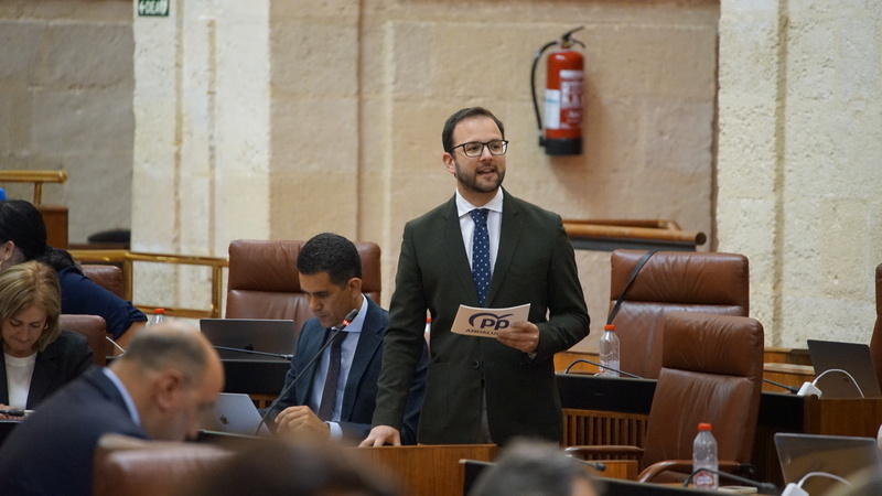 El PP defiende la excelencia de Vadillo-Castril y la implicación de Juanma Moreno con la formación dual