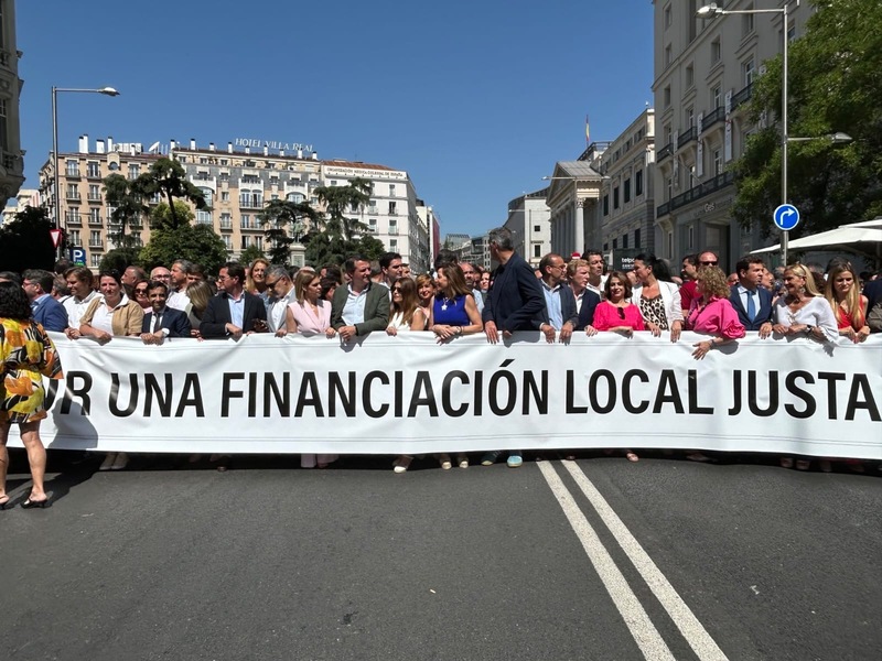Alcaldes y concejales del PP de Jaén claman en Madrid para que “Sánchez acabe con la asfixia financiera de nuestros Ayuntamientos”