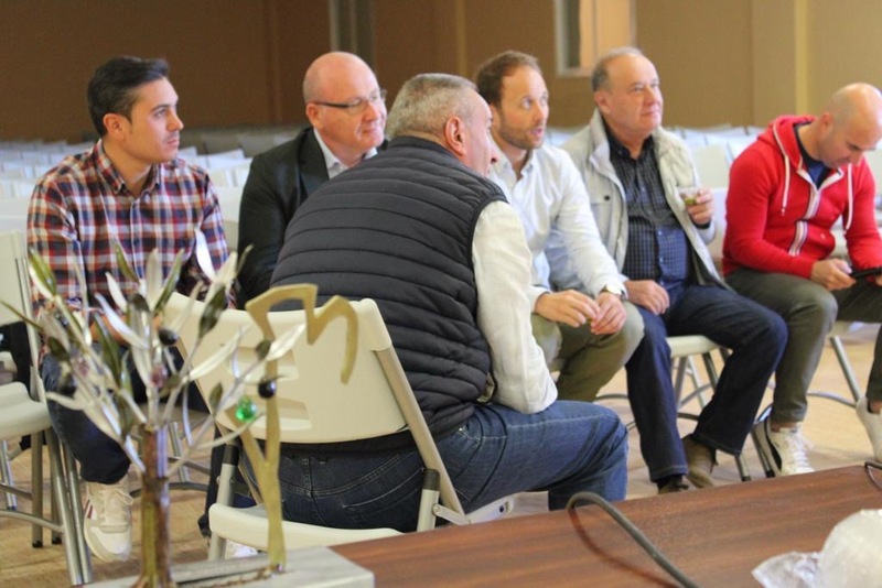 Reunión de portavoces de Agricultura y Alimentación para fijar “la hoja de ruta para defender y mimar nuestro olivar y nuestro AOVE”