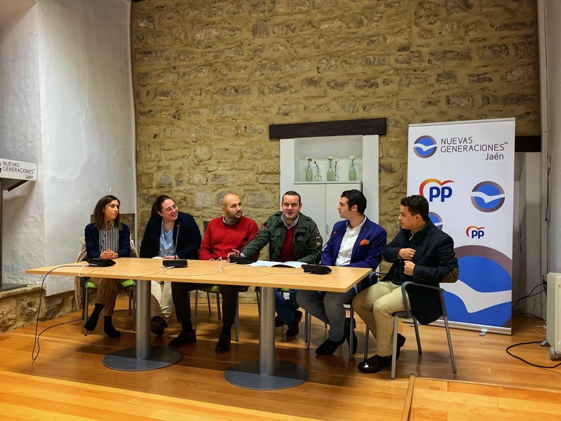  González “mostramos nuestro apoyo a la Semana Santa ya que es una manifestación religiosa y cultural andaluza y aplaudimos el apoyo del Gobierno de Juanma Moreno”