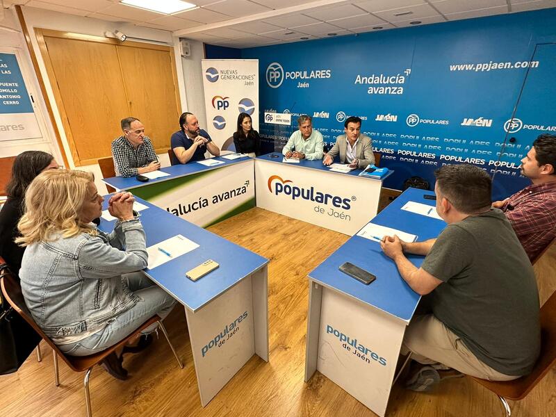 El candidato del PP apuesta por optimizar los recursos humanos del Ayuntamiento