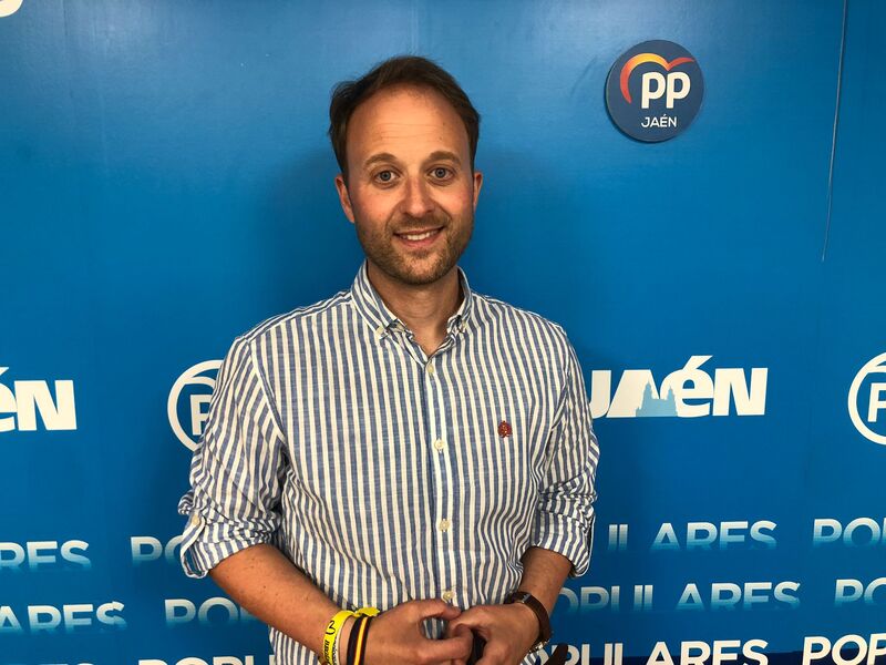 Domínguez acusa al PSOE de Jaén de comprar el falso discurso de Sánchez: “Es mentira que bajar impuestos afecte a la calidad de los servicios públicos y en Andalucía lo estamos demostrando” 