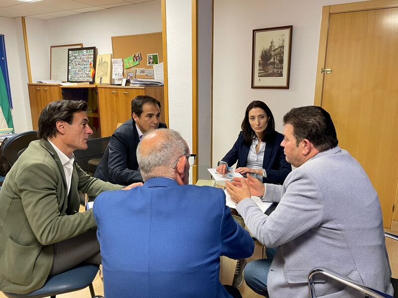 El candidato del PP apuesta por la interlocución con la Asociación de Vendedores Ambulantes 