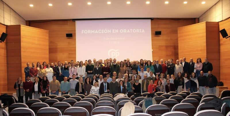 El PP de Jaén imparte un curso de oratoria a dirigentes locales y candidatos a las elecciones de mayo de 2023