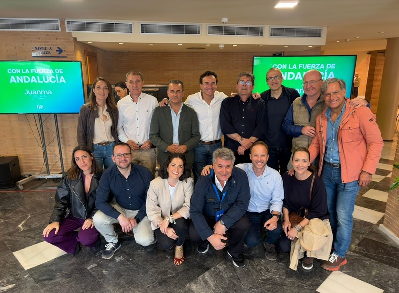 Domínguez reivindica en Almería la gestión “útil” de Juanma Moreno que tan bien le sienta a Jaén: “Cuidar el futuro es seguir con políticas que funcionan”