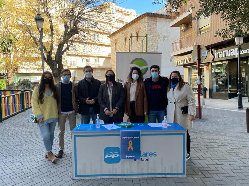 NNGG recoge hoy firmas contra la Ley Celáa